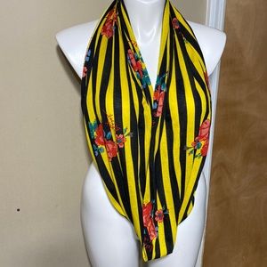 Striped fashion scarf